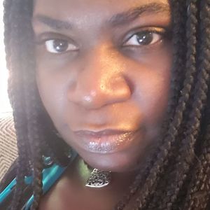 Meet your Posher, Lia